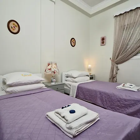 Villa Euphoria Apts Afión Exteriér fotografie