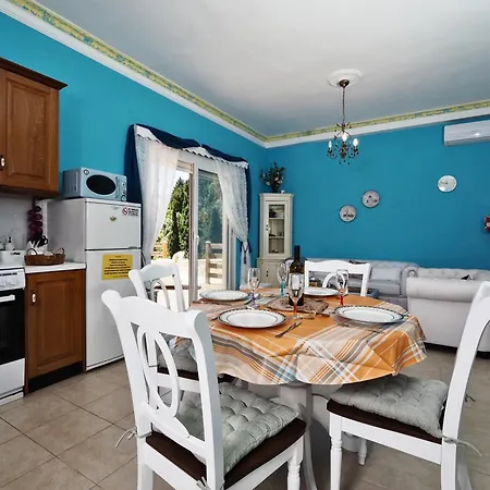 Villa Euphoria Apts Afión Exteriér fotografie