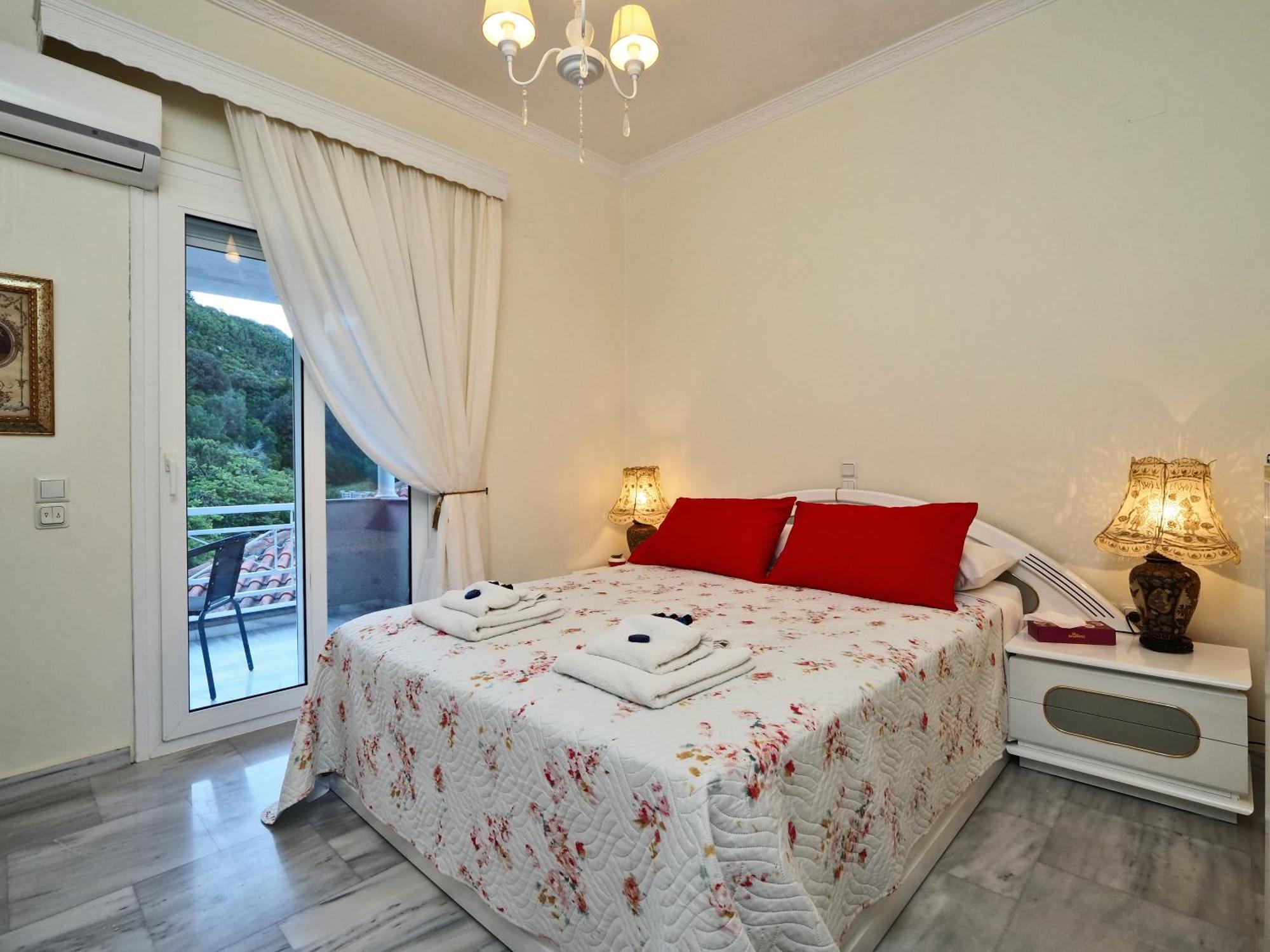 Euphoria Apts * Afionas